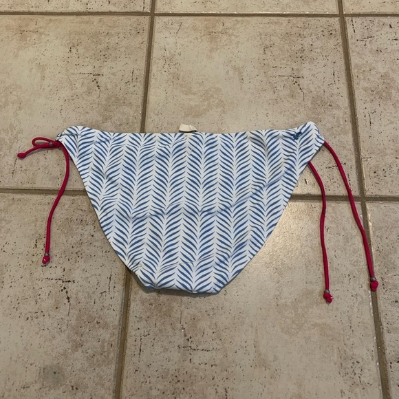 💛 American Eagle Outfitters Blue & White Patterned Tie Side Bikini Bottoms-XL - Picture 3 of 6